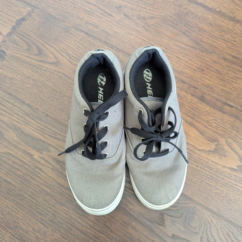 Heelys Gray Sneakers Skate Shoes Size 6 Youth
